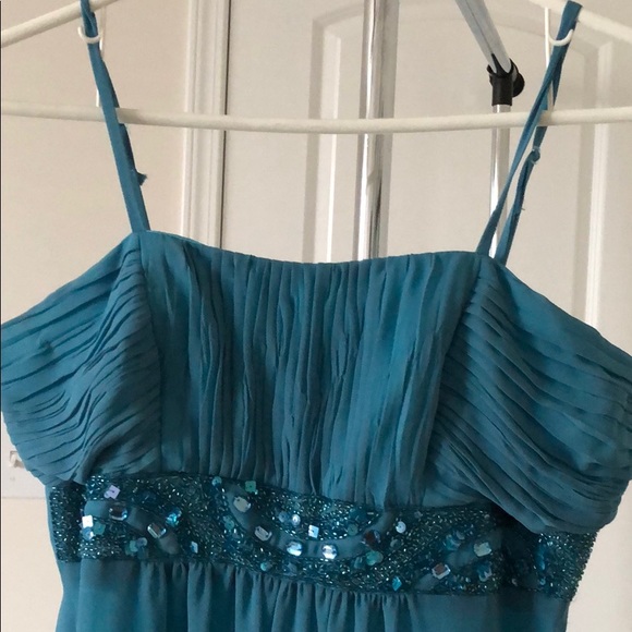 Prom, wedding guest, formal dress - Picture 2 of 4